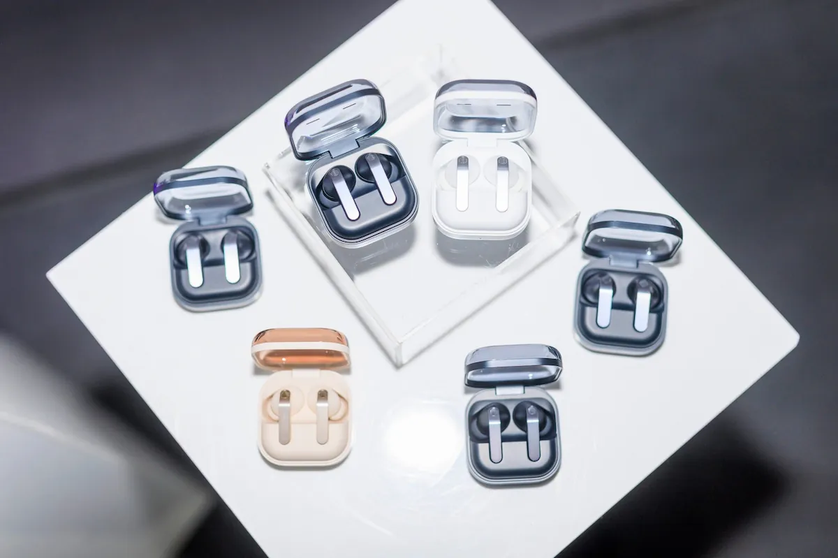 Samsung esitleb uut Galaxy Buds4 kõrvaklappide seeriat, mis pakub tippklassi heli ja paremat ergonoomikat.