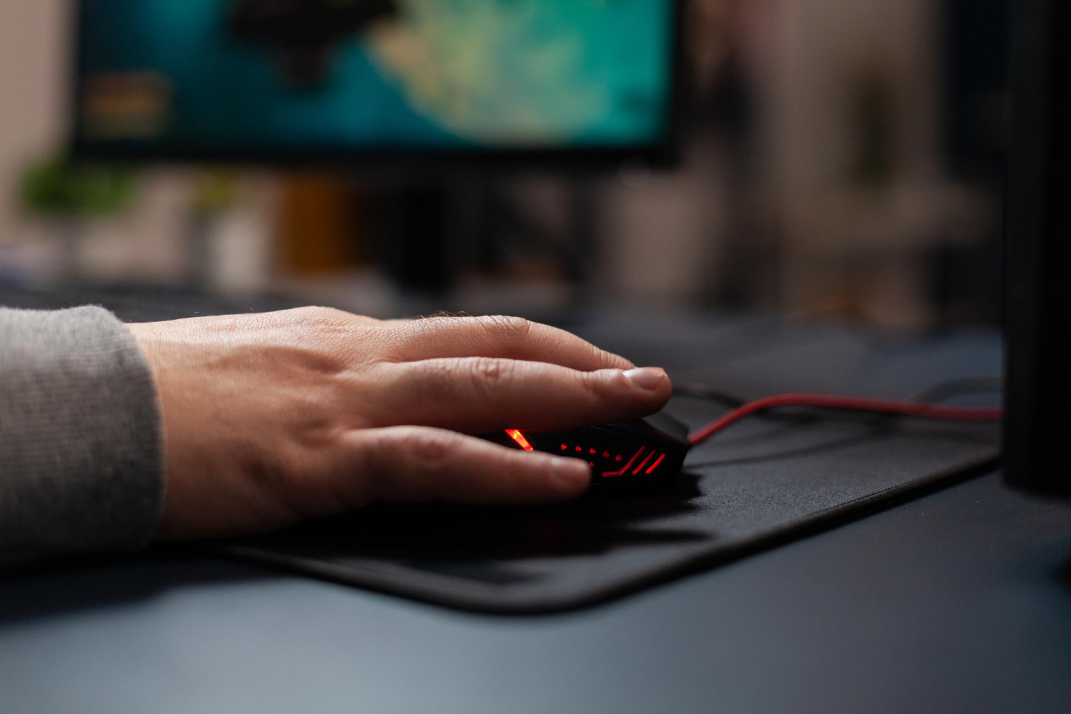 Ergonoomiline või vertikaalne hiir: millal tasub tavaline arvutihiir välja vahetada?